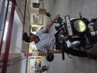 White Husqvarna Vitpilen 250