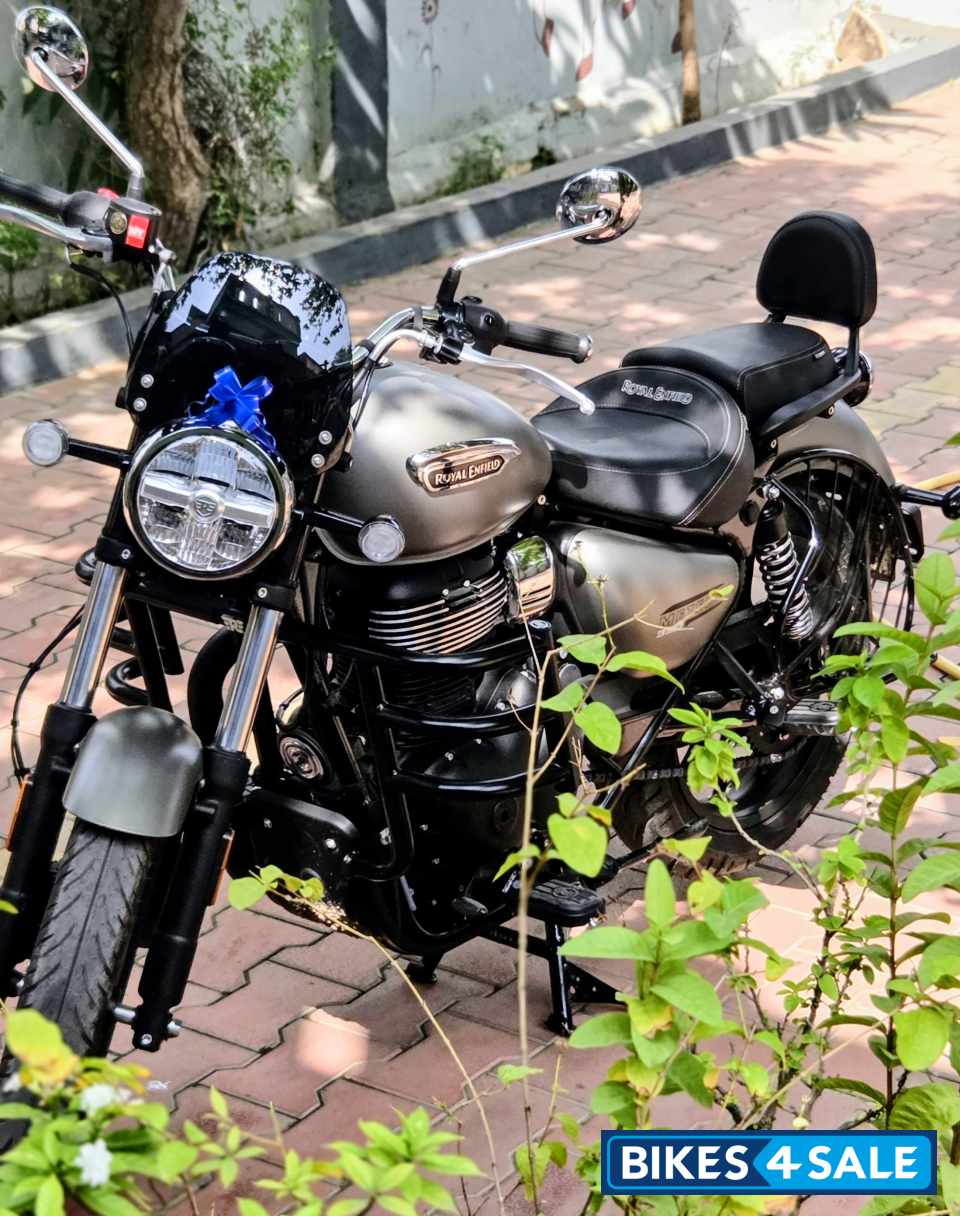 Matt Gray Royal Enfield Bullet 350 Matt Gray Royal Enfield Bullet 350