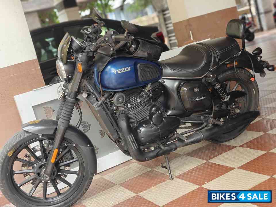 Steel Blue Yezdi Roadster Dark
