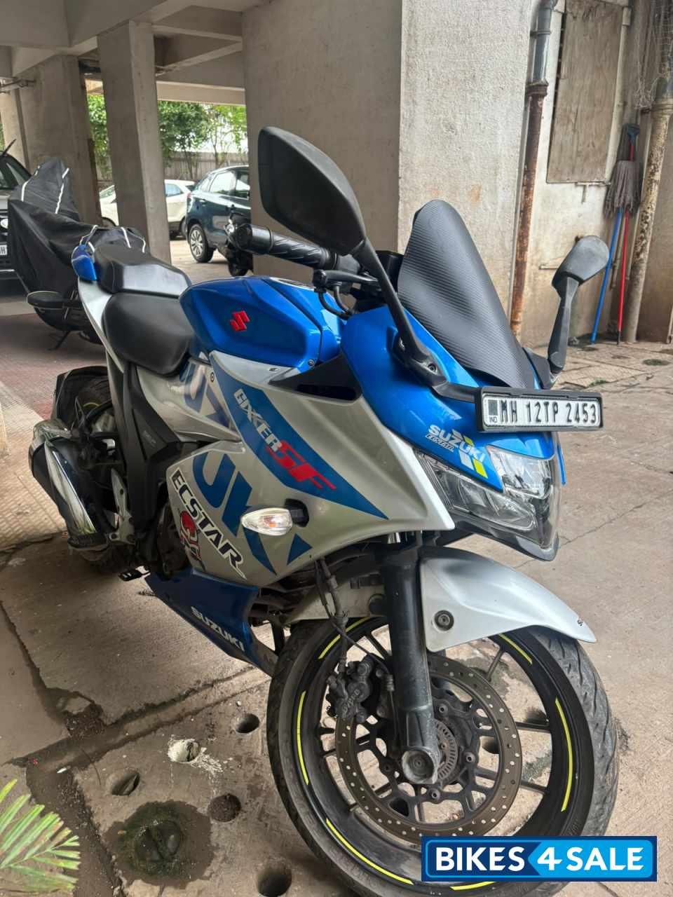 Suzuki Gixxer SF Moto GP Suzuki Gixxer SF Moto GP