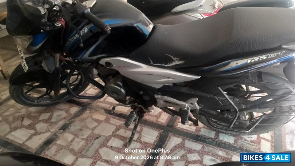 Bajaj Discover 125 ST Bajaj Discover 125 ST