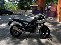 Triumph Thruxton 400