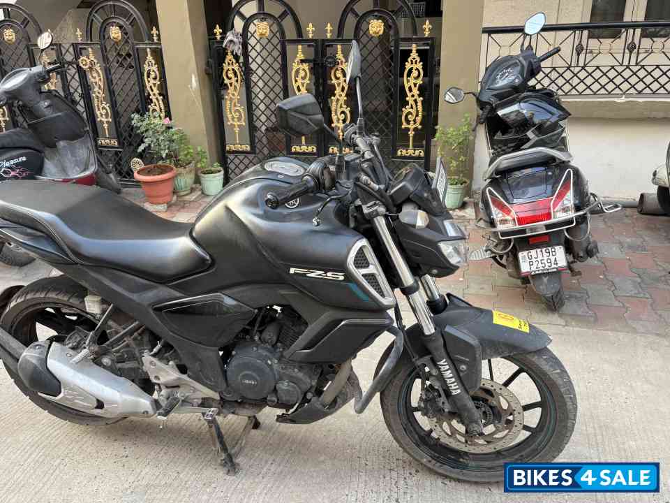 Yamaha FZ-S