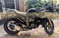 Midnight Black Yamaha Fazer
