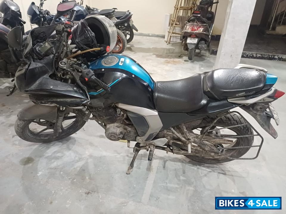 Green Yamaha Fazer Green Yamaha Fazer