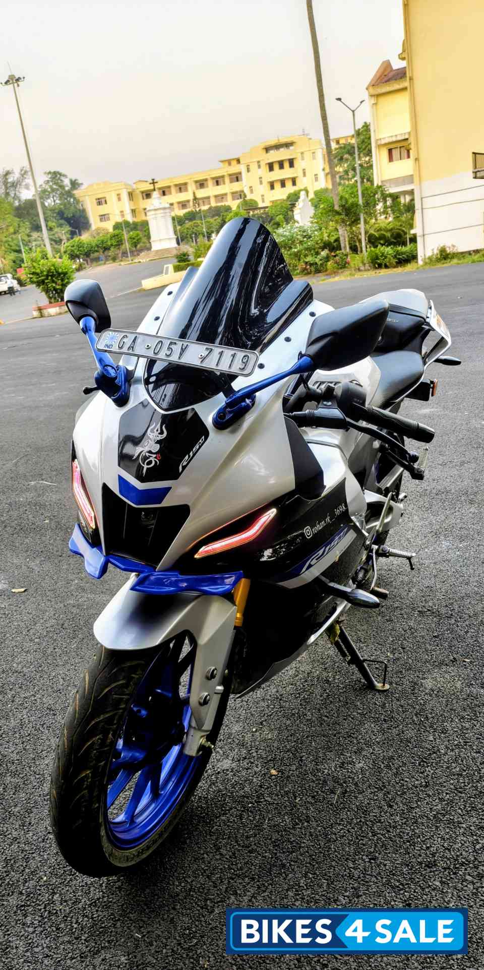 Silver, Black Yamaha R15M Silver, Black Yamaha R15M
