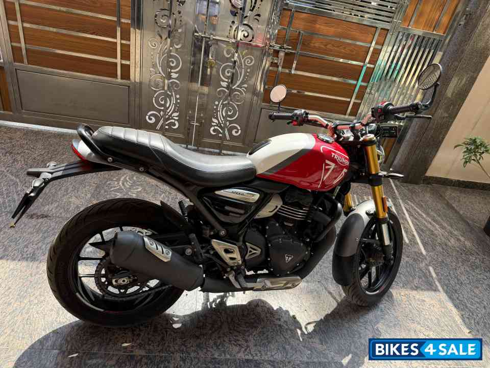Red Triumph Speed 400 2025