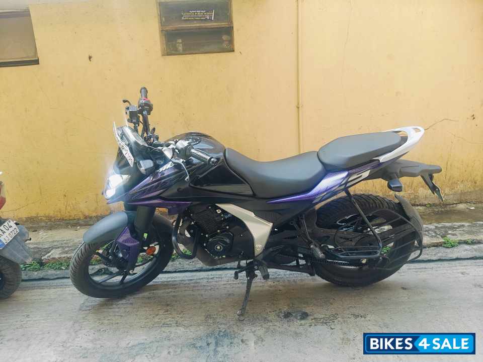 Purple Bajaj Pulsar N125