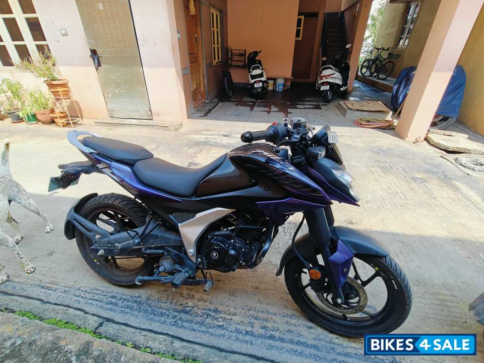 Purple Bajaj Pulsar N125