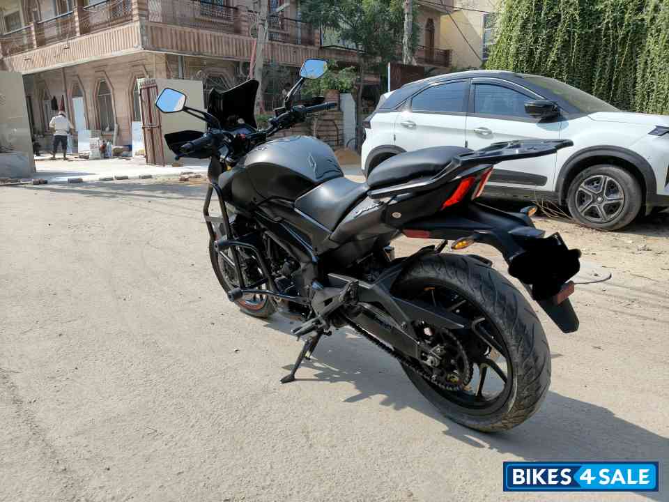 Matt Black Bajaj Dominar 400 ABS BS6 Matt Black Bajaj Dominar 400 ABS BS6
