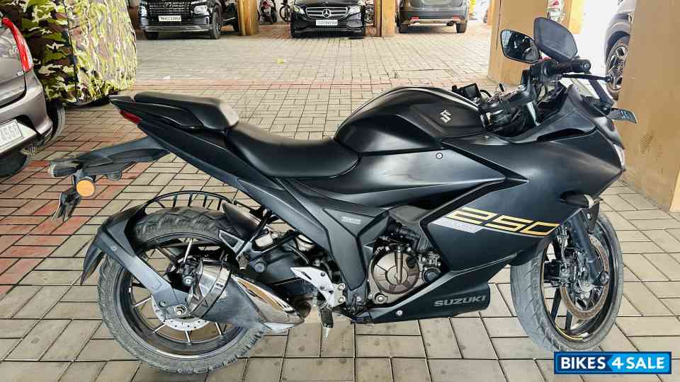 Suzuki Gixxer SF 250 BS6 Suzuki Gixxer SF 250 BS6