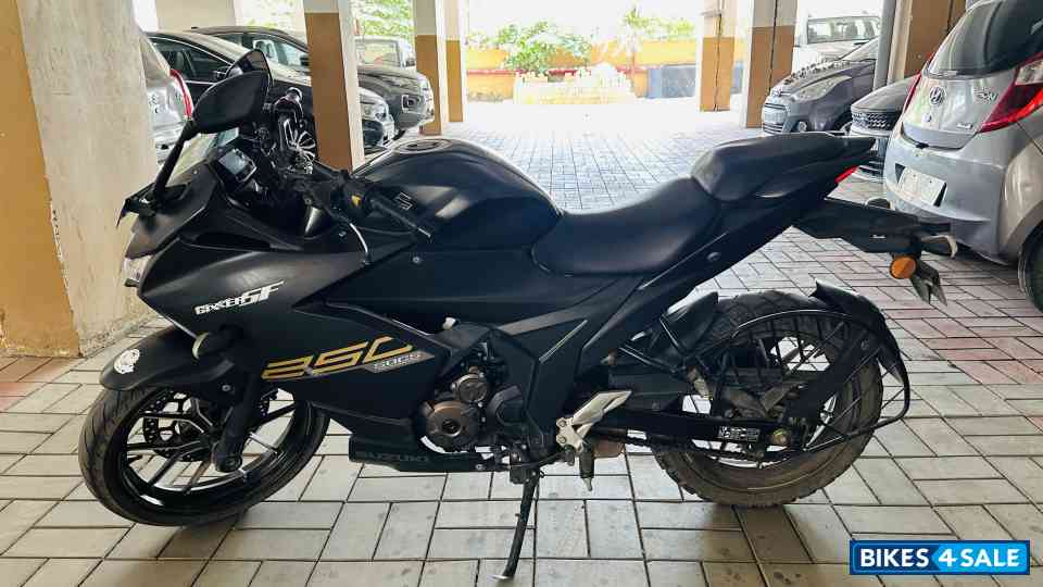 Suzuki Gixxer SF 250 BS6 Suzuki Gixxer SF 250 BS6