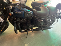 Yezdi Roadster Dark 2022 Model