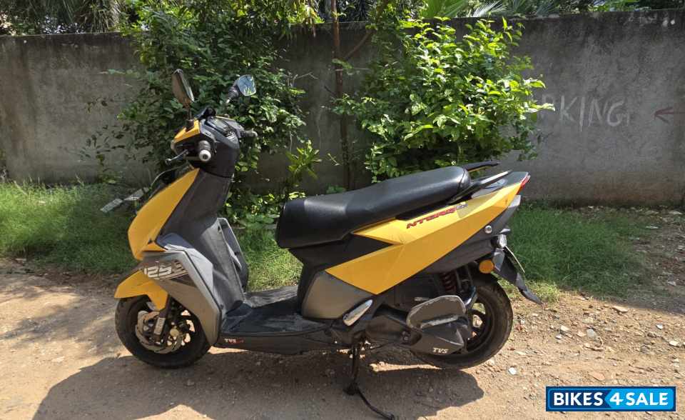 Yellow TVS NTORQ 125 Yellow TVS NTORQ 125