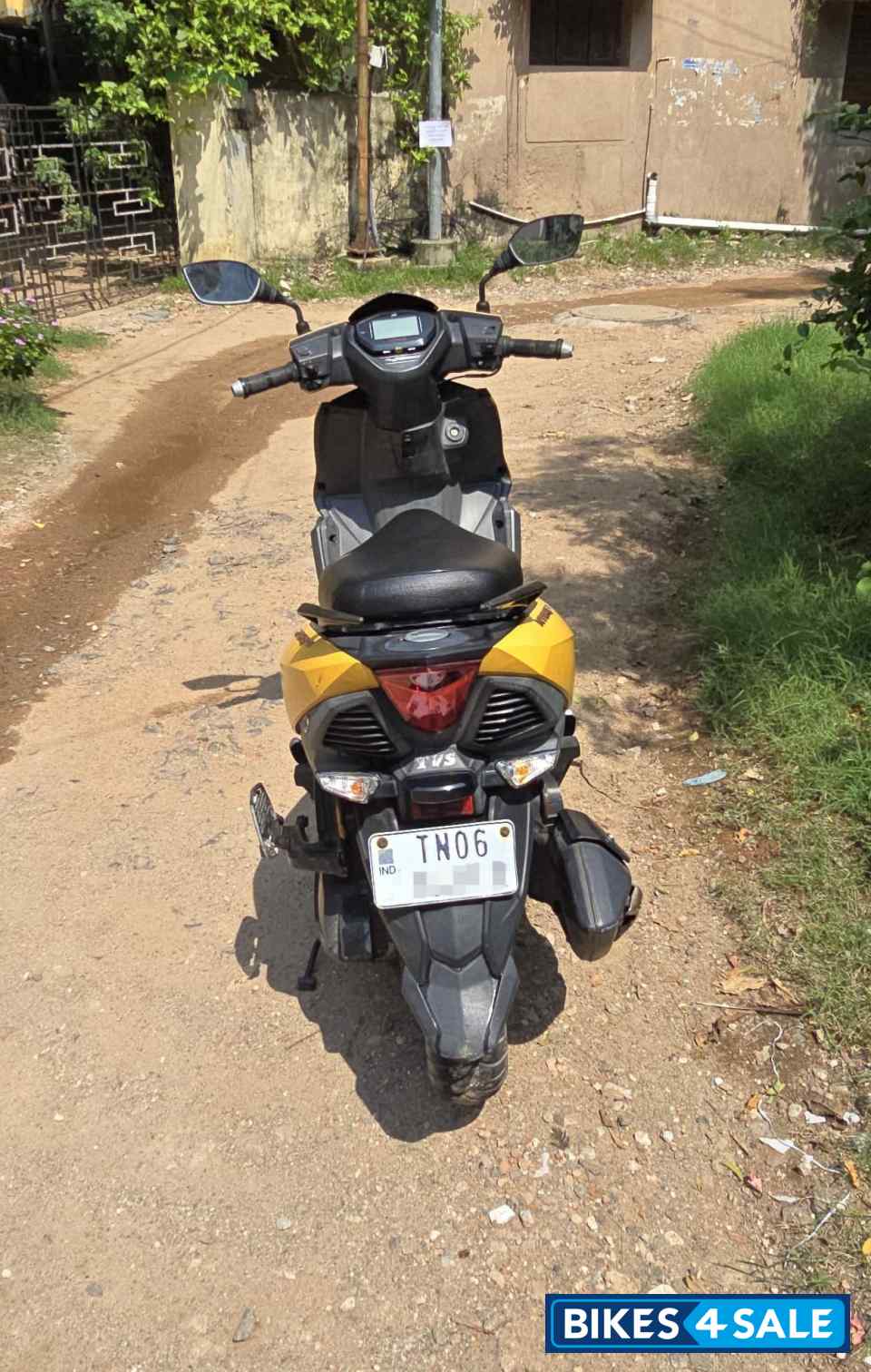 Yellow TVS NTORQ 125 Yellow TVS NTORQ 125