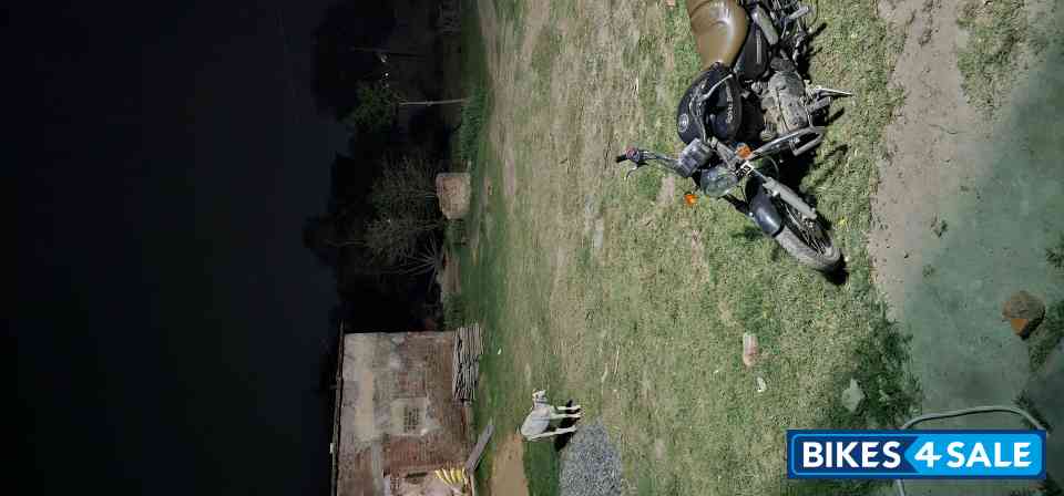 Black Royal Enfield Thunderbird 350