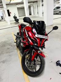 Bajaj Pulsar RS 200 ABS