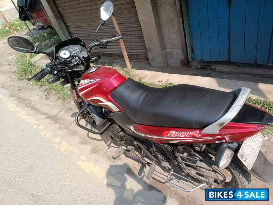 Red TVS Star Sport