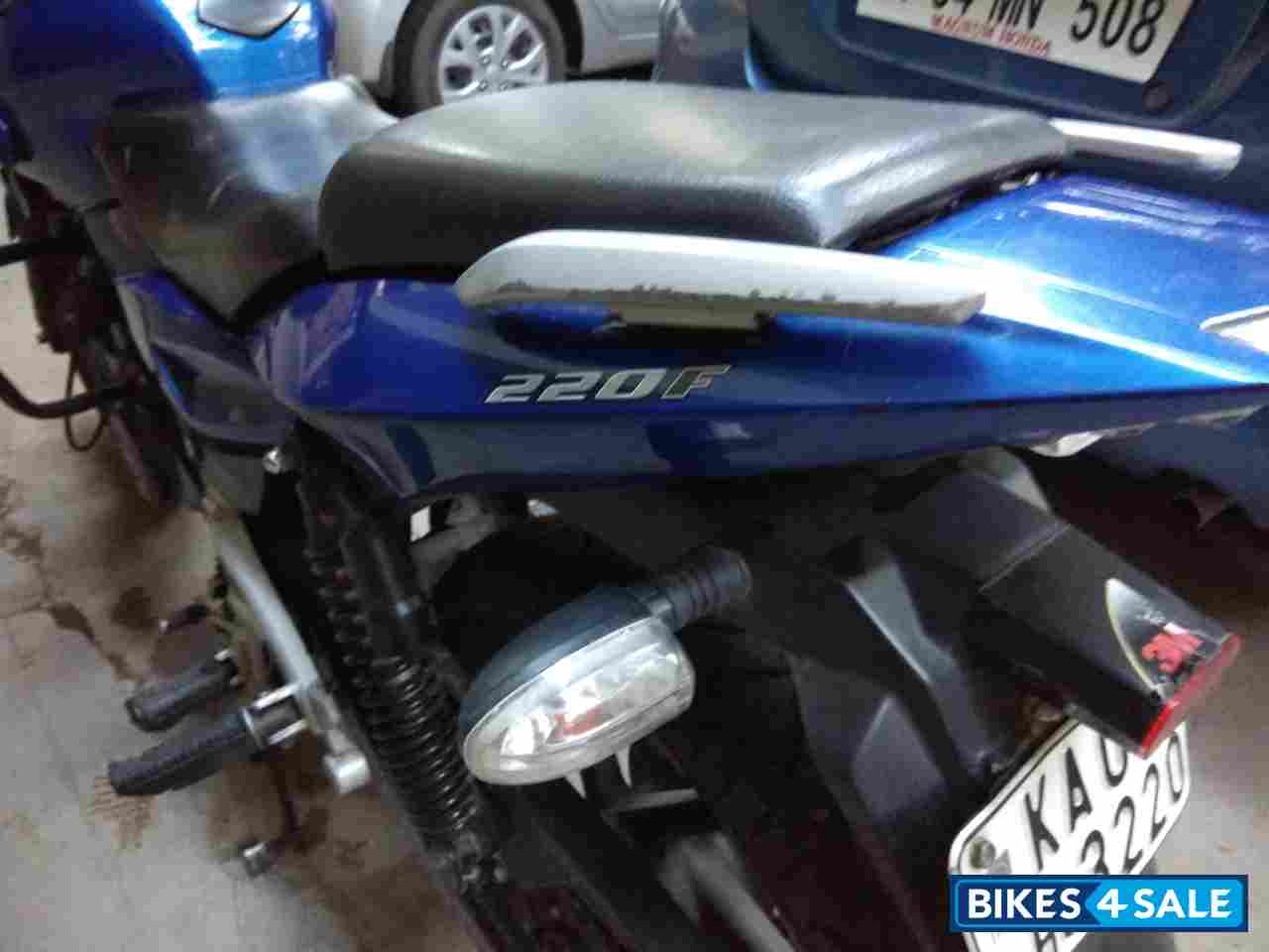 Blue Bajaj Pulsar 220F
