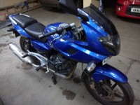 Blue Bajaj Pulsar 220F