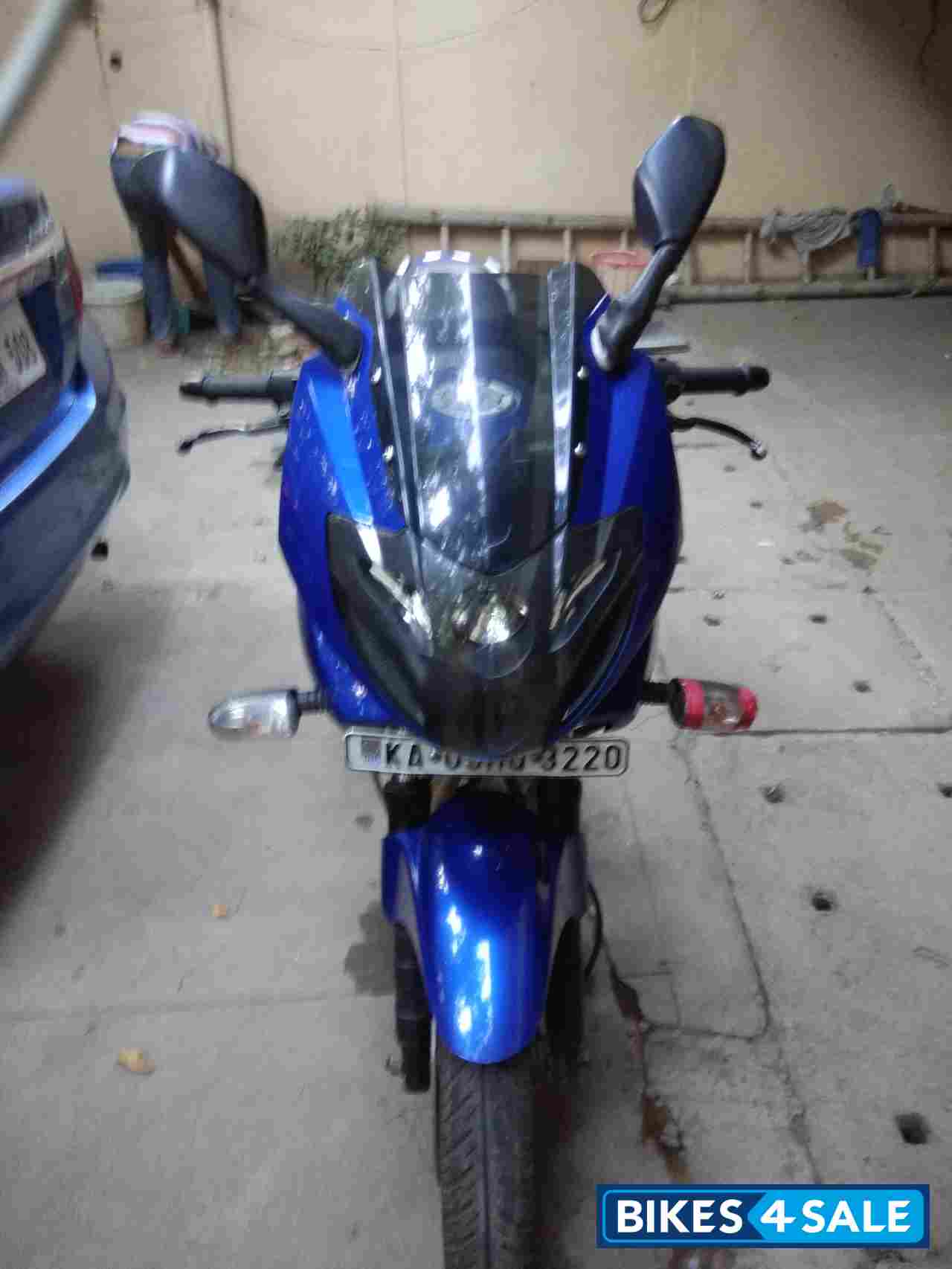 Blue Bajaj Pulsar 220F