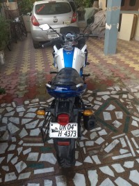 White And Blue Yamaha Fazer