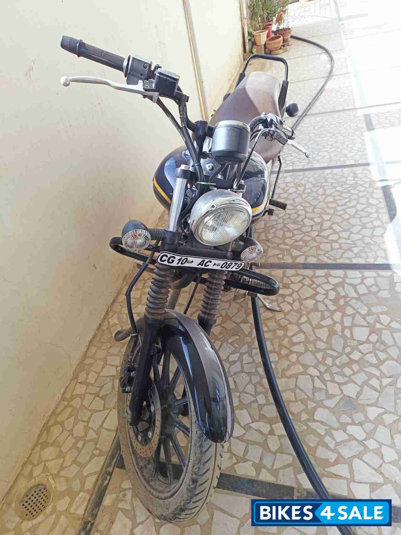 Blue Bajaj Avenger Street 150