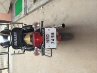 Black Royal Enfield Bullet Standard 350