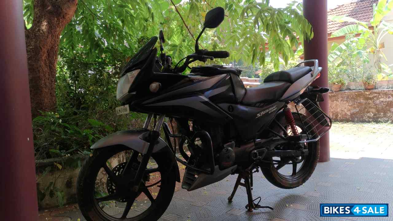 Silver Honda CBF Stunner Silver Honda CBF Stunner