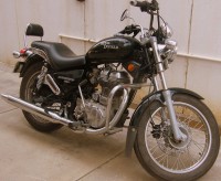 Black Royal Enfield Thunderbird TwinSpark 350