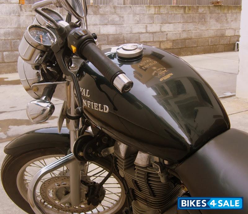 Black Royal Enfield Thunderbird TwinSpark 350