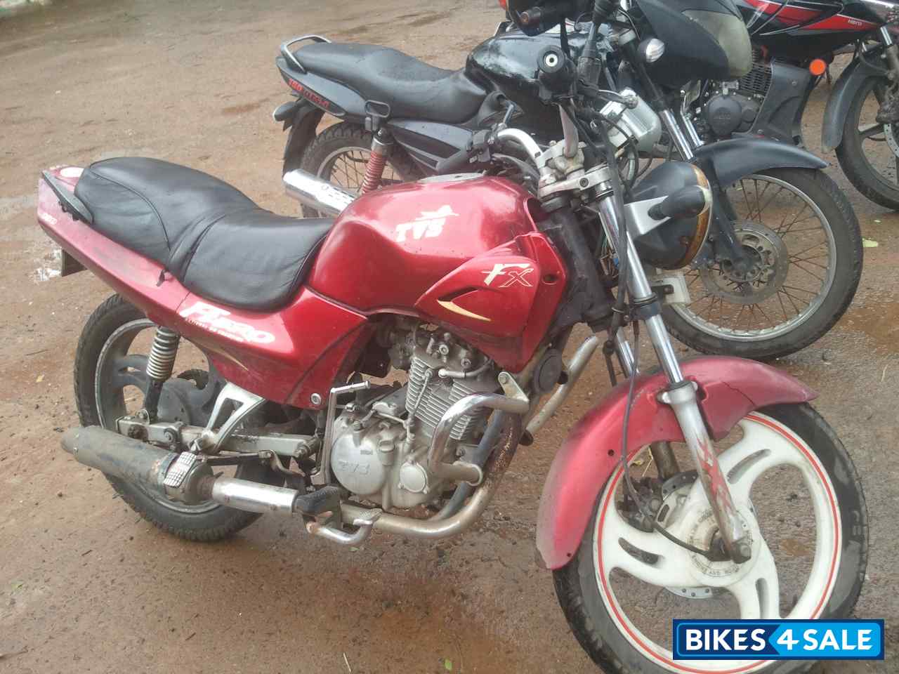 Red TVS Fiero FX