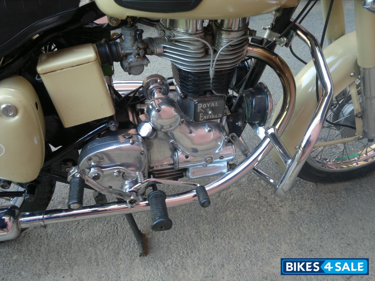 Sand Royal Enfield Vintage 1976