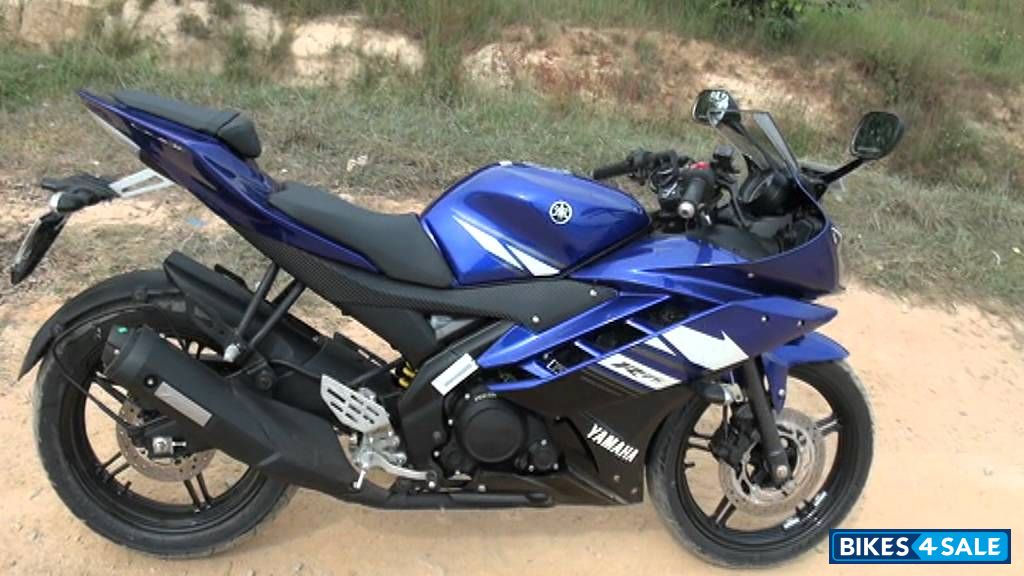 Blue Yamaha YZF R15 V2