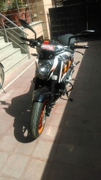 White & Orange KTM Duke 390