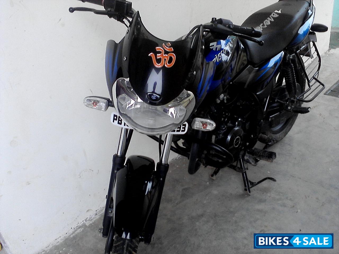 Blue Bajaj Discover DTSi 150