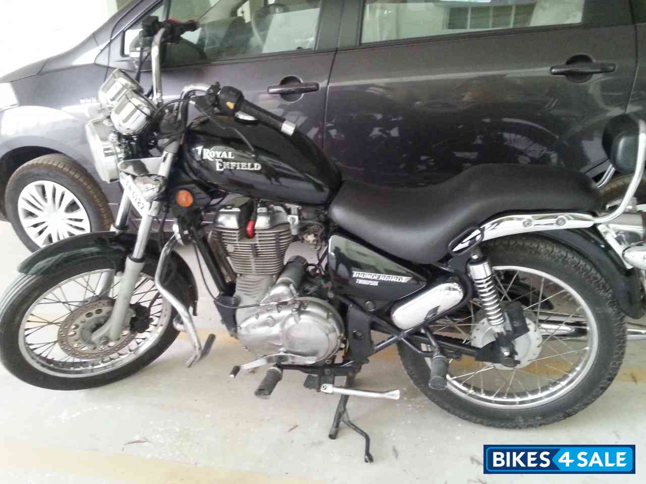 Black Royal Enfield Thunderbird TwinSpark 350 Black Royal Enfield Thunderbird TwinSpark 350