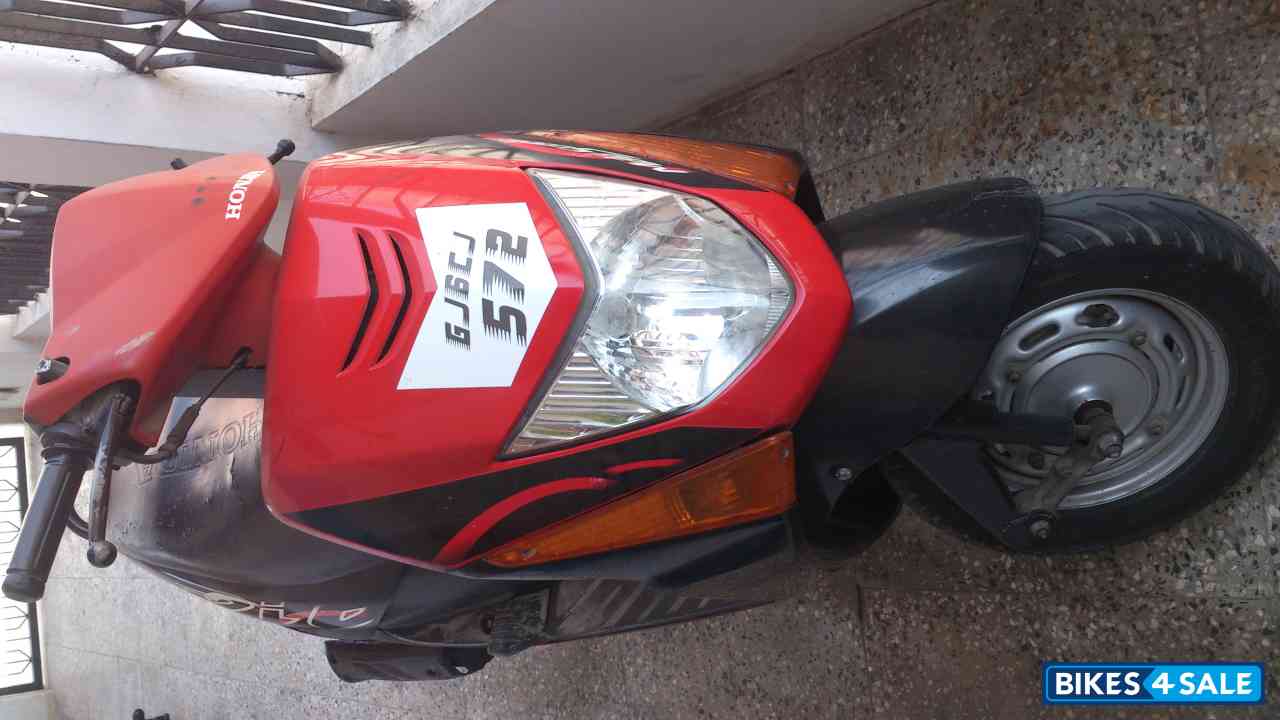 Used 2007 model Honda Dio for sale in Vadodara. ID 116356. Red colour Bikes4Sale