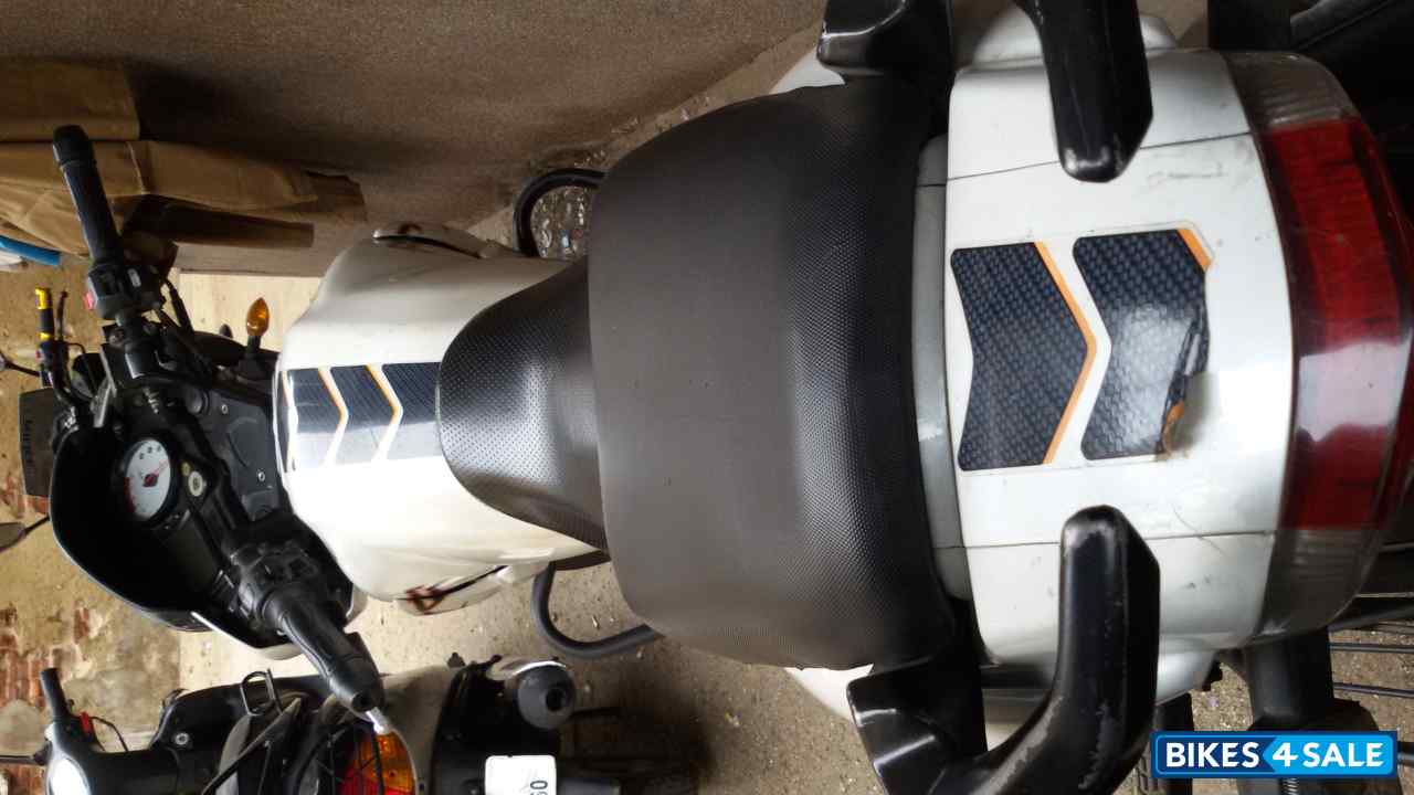 White TVS Apache RTR 180 ABS