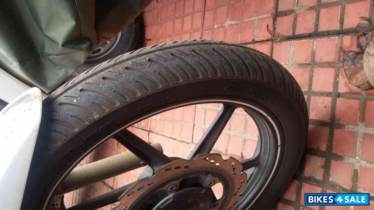 White TVS Apache RTR 180 ABS