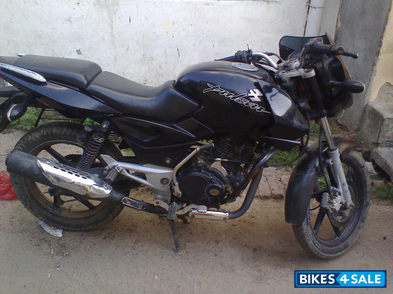 Black Bajaj Pulsar 180 DTSi