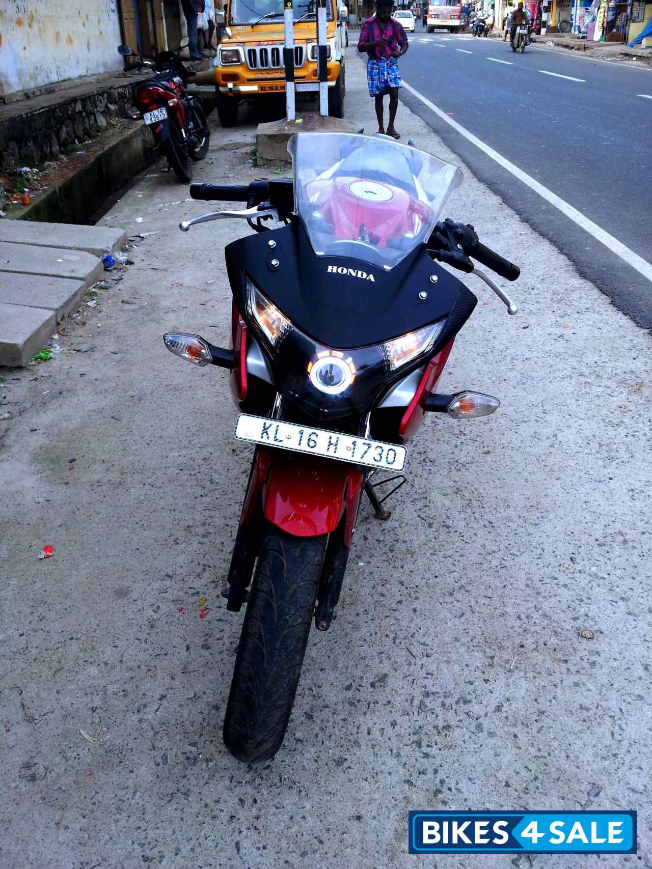 Used 2011 model Honda CBR 250R for sale in Trivandrum. ID 116977. Red