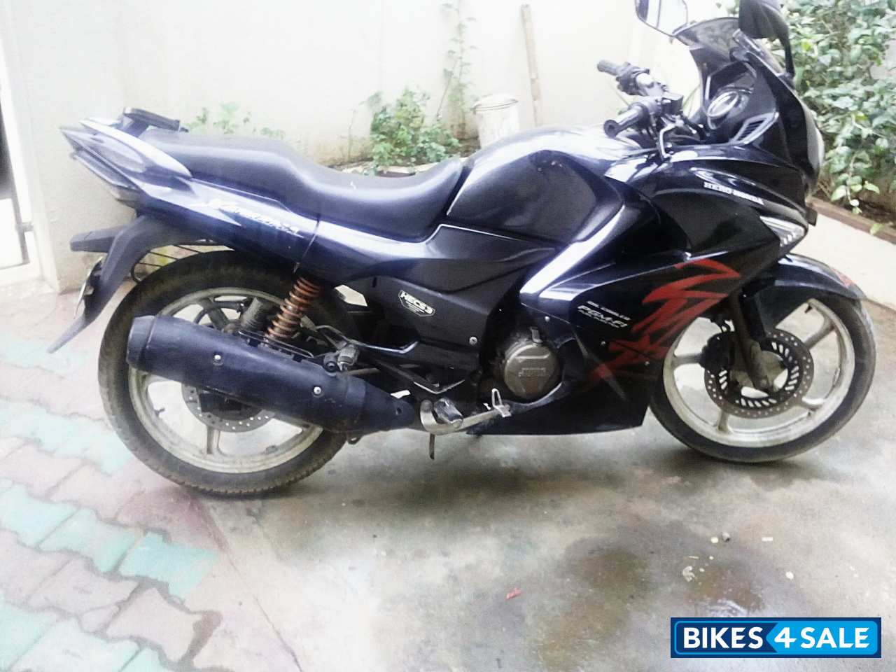 Black Hero Karizma ZMR