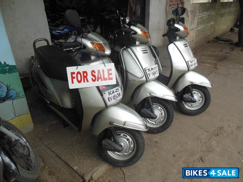 Silver Honda Activa