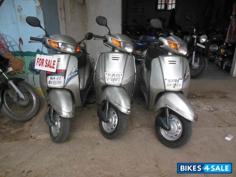 Silver Honda Activa