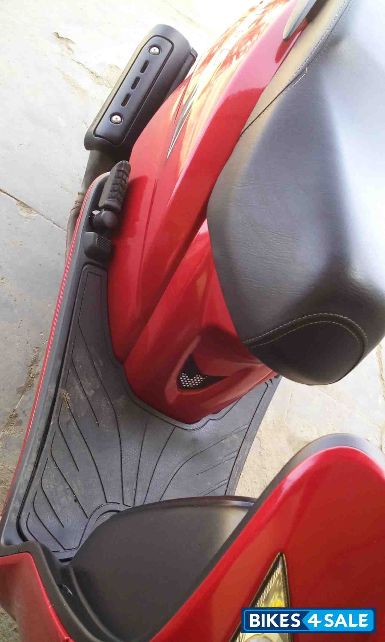 Red TVS Wego