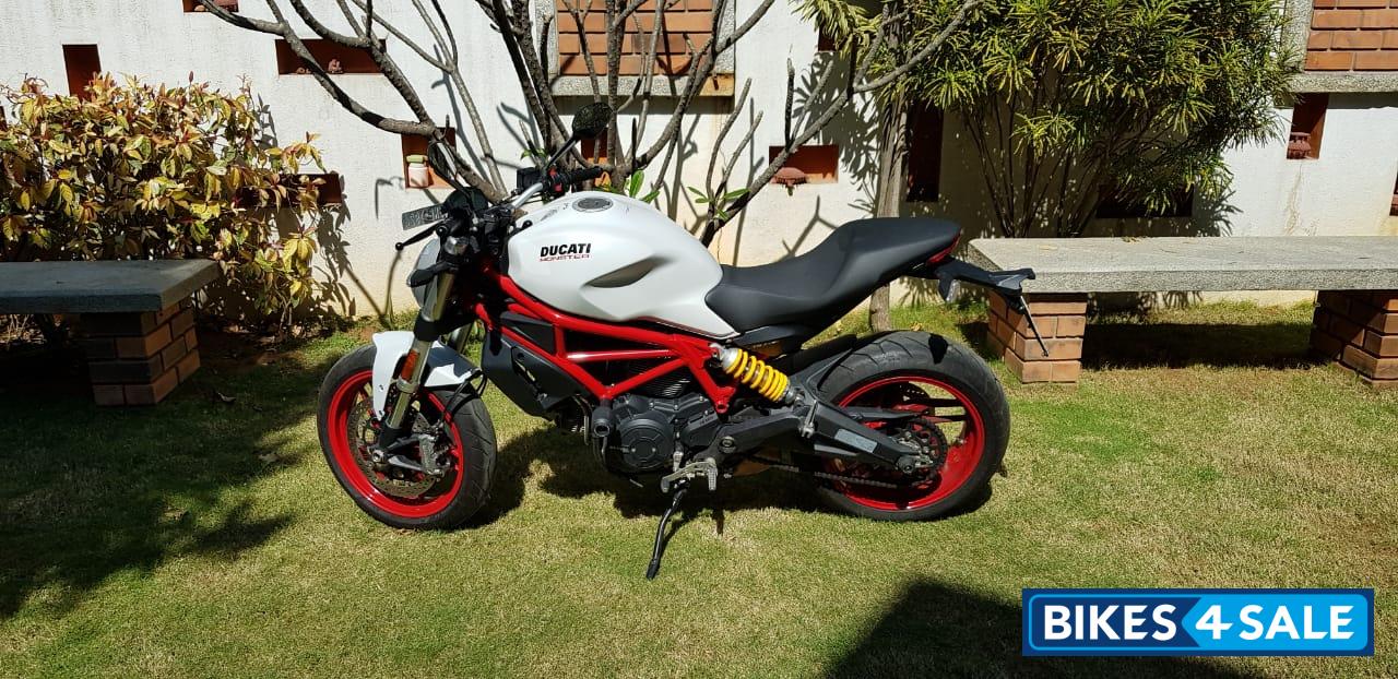 Star White Ducati Monster 797