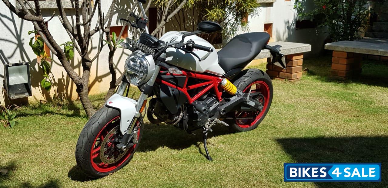 Star White Ducati Monster 797