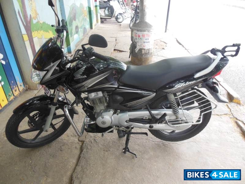Black Honda Shine