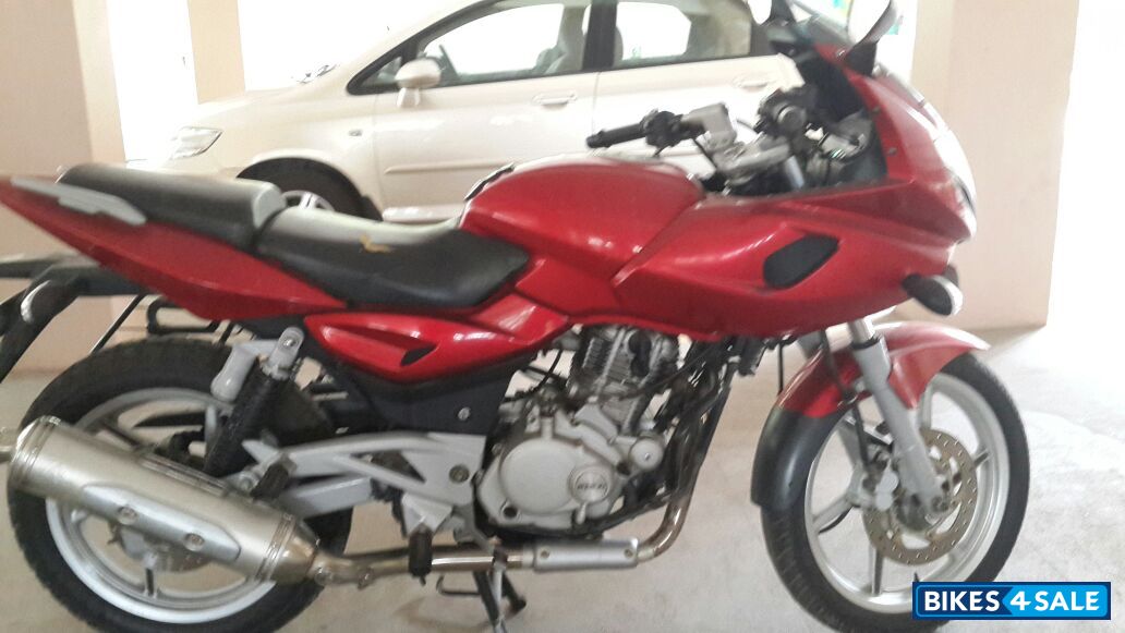 Red Bajaj Pulsar 220 DTSFi